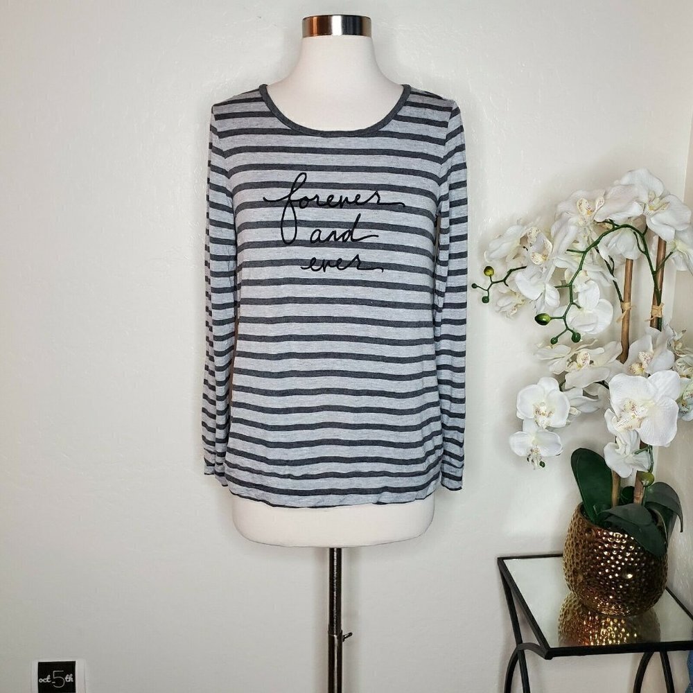 Sunday XS Womens Gray Striped Soft Forever Shirt